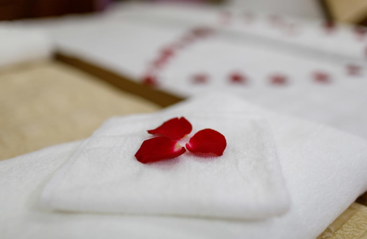 Cat Ba Orchid Hotel カットバ島 エクステリア 写真