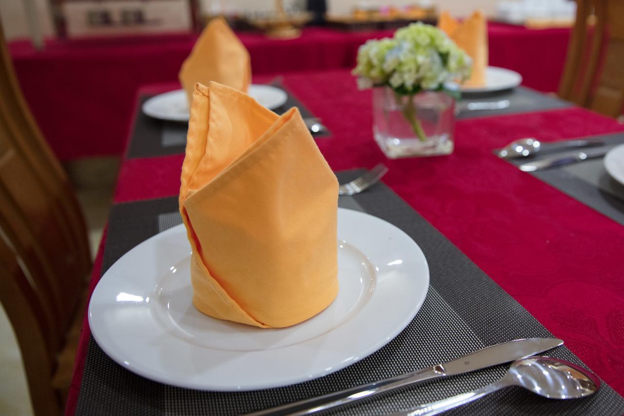 Cat Ba Orchid Hotel カットバ島 エクステリア 写真