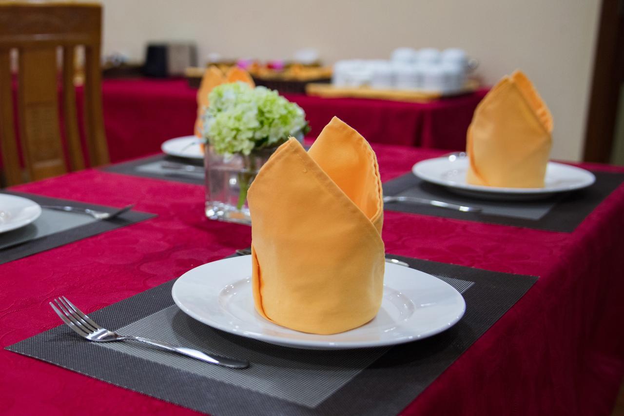 Cat Ba Orchid Hotel カットバ島 エクステリア 写真